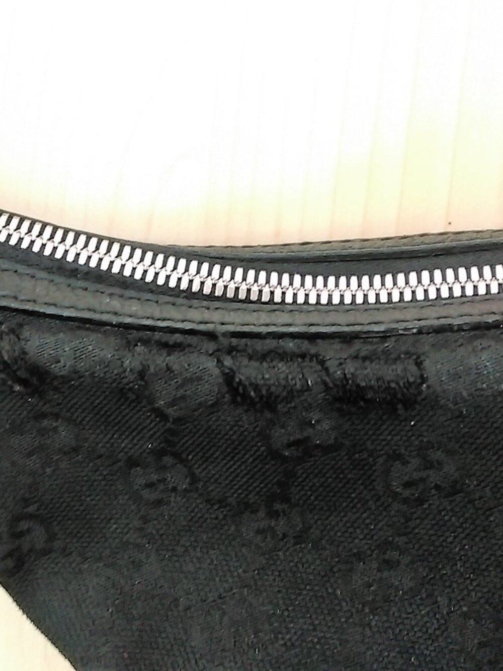 Authentic Gucci Black Hobo Shoulder Bag - Picture 9 of 11